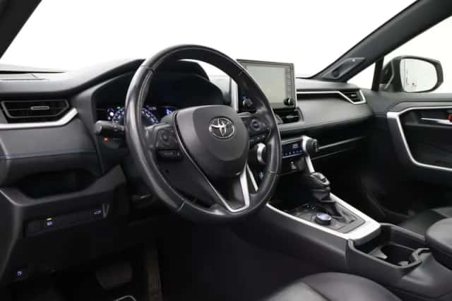Toyota RAV4 (2019) thumbnail 2