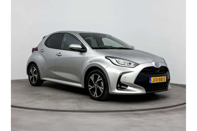 Toyota Yaris (2025) thumbnail 1