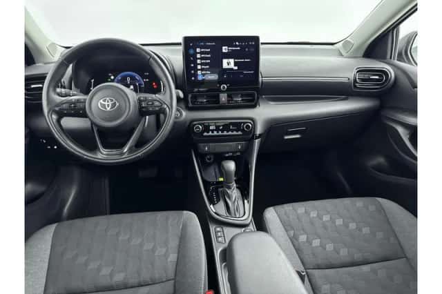 Toyota Yaris (2025) thumbnail 2