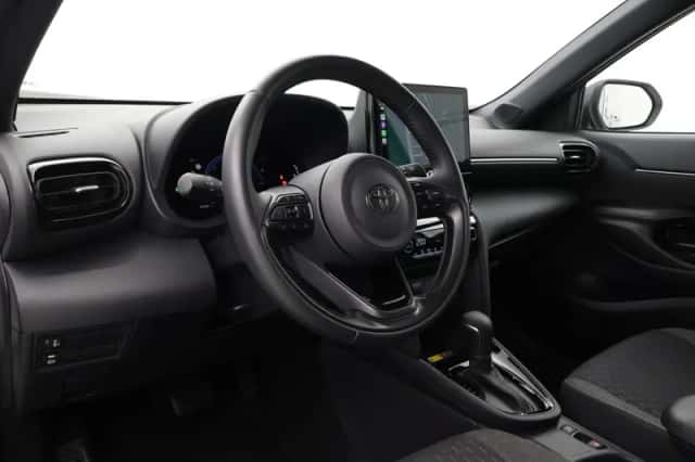 Toyota Yaris Cross (2025) thumbnail 2