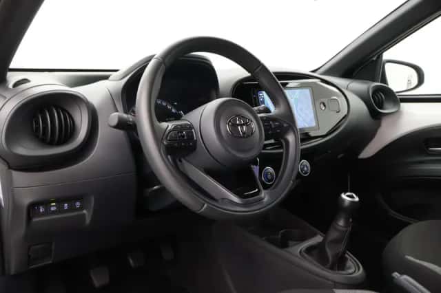 Toyota Aygo X (2025) thumbnail 2