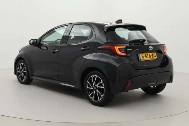 Toyota Yaris (2023) thumbnail 4
