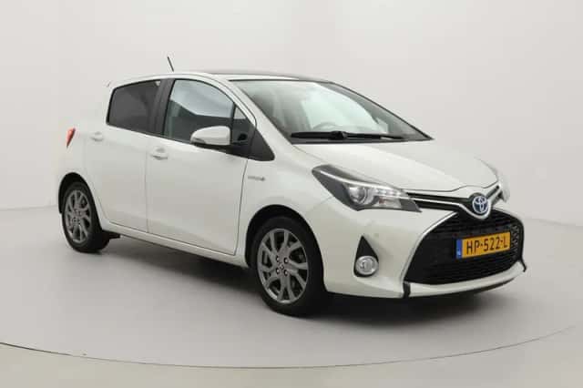 Toyota Yaris (2015) thumbnail 1