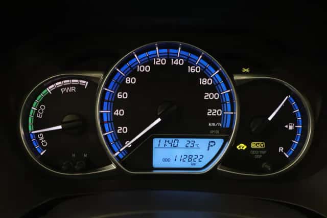 Toyota Yaris (2015) thumbnail 3