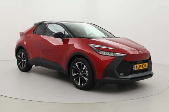 Toyota C-HR (2026) thumbnail 1