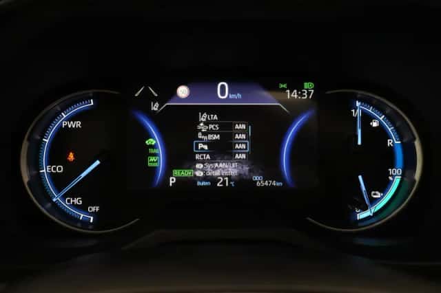 Toyota RAV4 (2022) thumbnail 3
