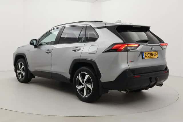 Toyota RAV4 (2022) thumbnail 4