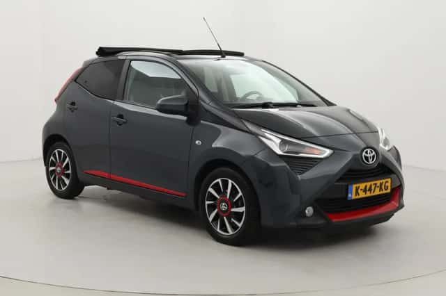 Toyota Aygo (2021) thumbnail 1