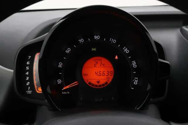 Toyota Aygo (2021) thumbnail 3