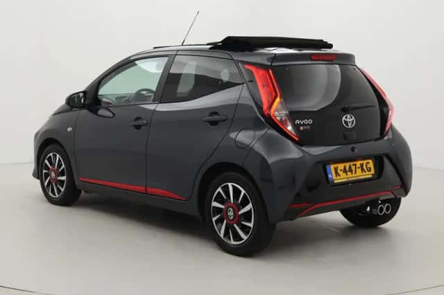 Toyota Aygo (2021) thumbnail 4