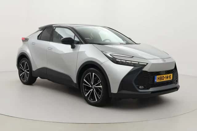 Toyota C-HR (2025) thumbnail 1