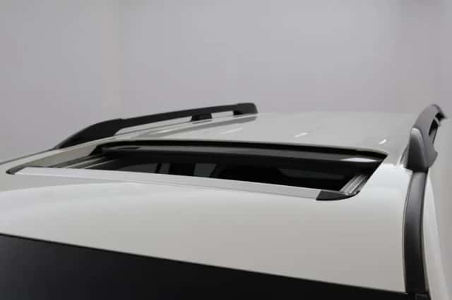 Toyota Land Cruiser (2022) thumbnail 5