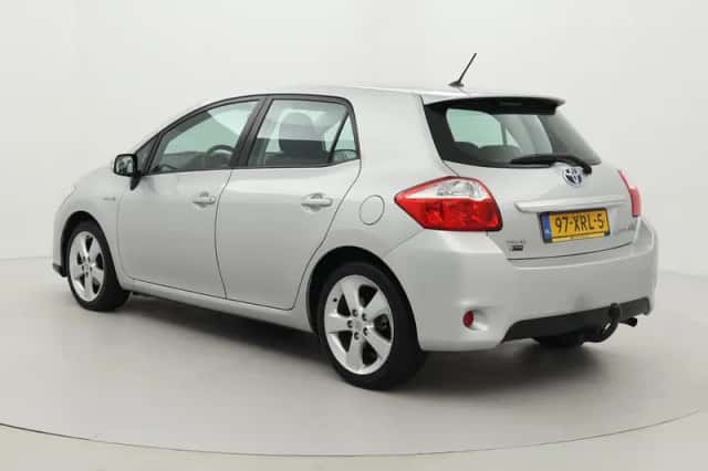 Toyota Auris (2012) thumbnail 4