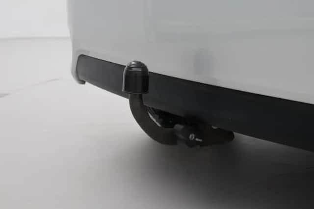 Toyota Auris (2012) thumbnail 5