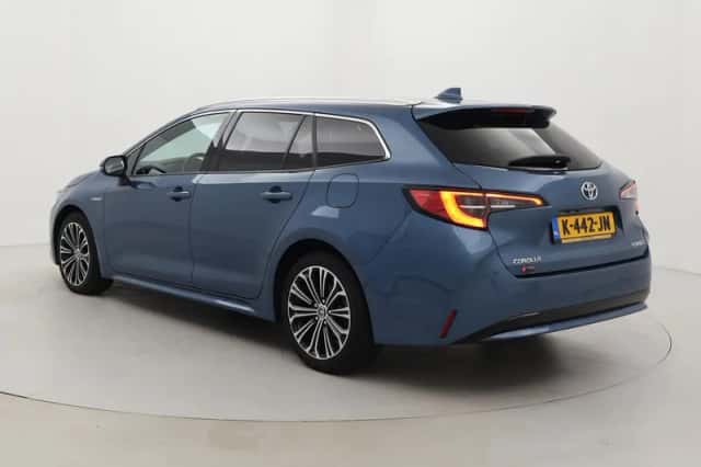 Toyota Corolla (2021) thumbnail 4
