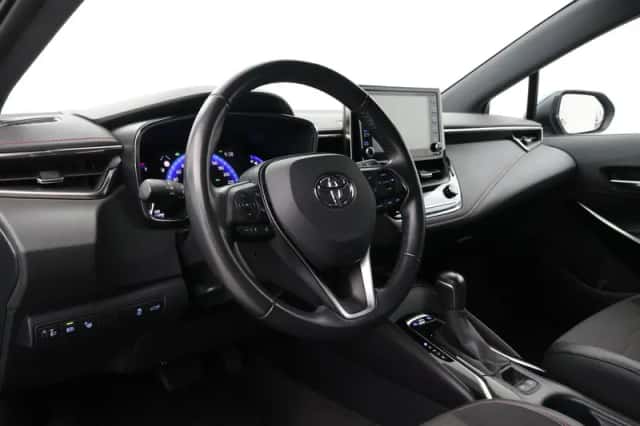 Toyota Corolla (2021) thumbnail 2