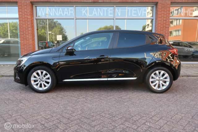 Renault Clio (2022) thumbnail 4