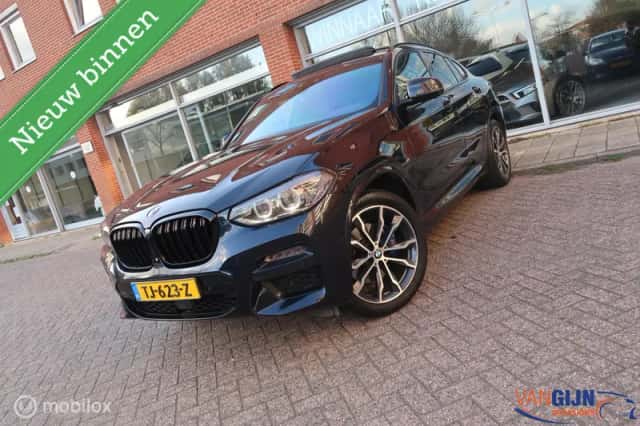BMW X4 (2018) thumbnail 1