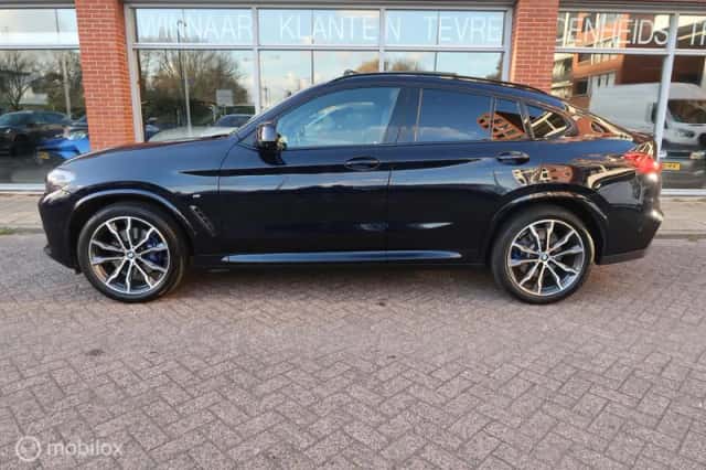 BMW X4 (2018) thumbnail 4