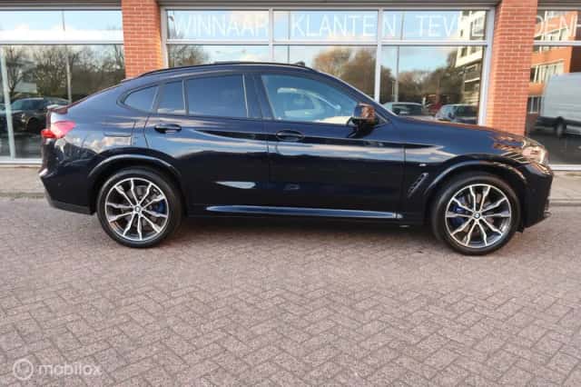BMW X4 (2018) thumbnail 5