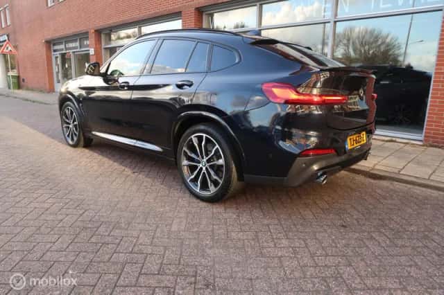 BMW X4 (2018) thumbnail 6