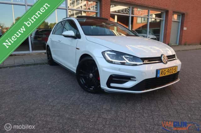 Volkswagen Golf (2017) thumbnail 3