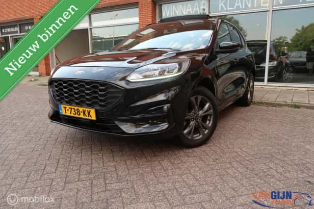 Ford Kuga (2022) thumbnail 1