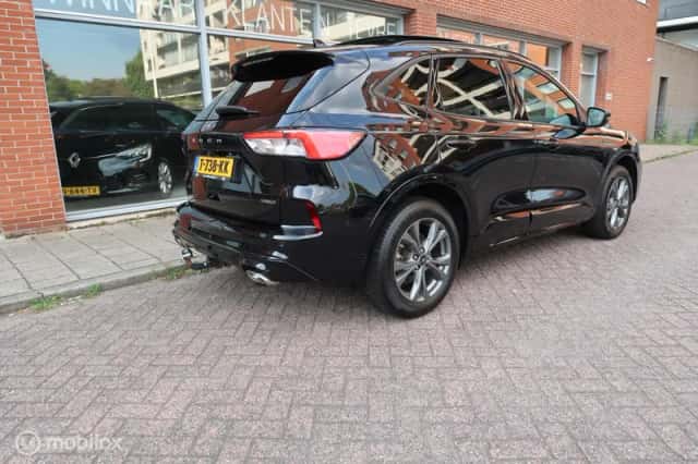 Ford Kuga (2022) thumbnail 6