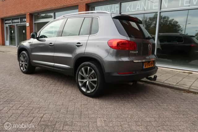 Volkswagen Tiguan (2014) thumbnail 6
