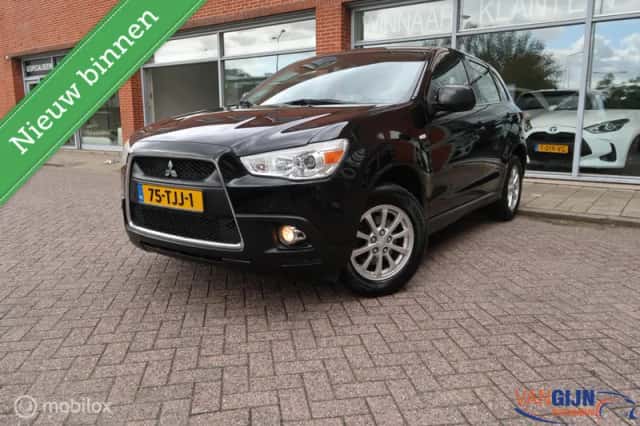 Mitsubishi ASX (2012) thumbnail 1