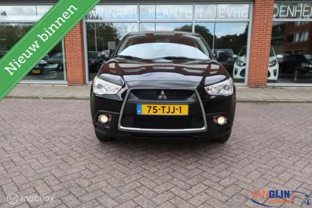 Mitsubishi ASX (2012) thumbnail 2