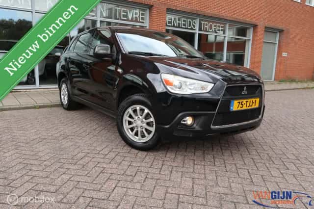 Mitsubishi ASX (2012) thumbnail 3