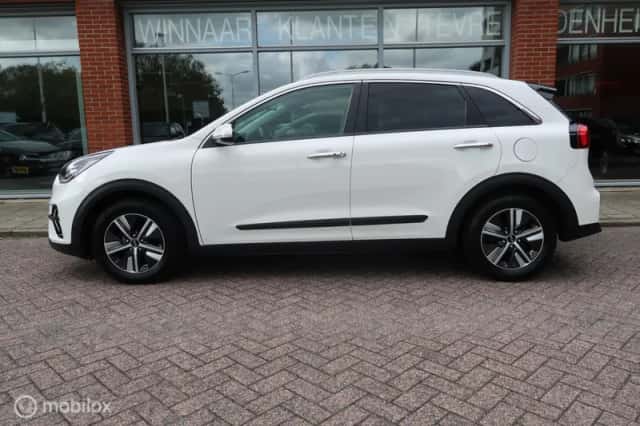 Kia Niro (2021) thumbnail 5