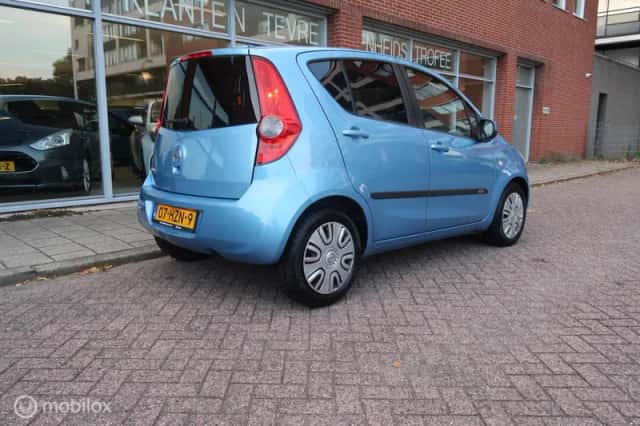 Opel Agila (2009) thumbnail 6