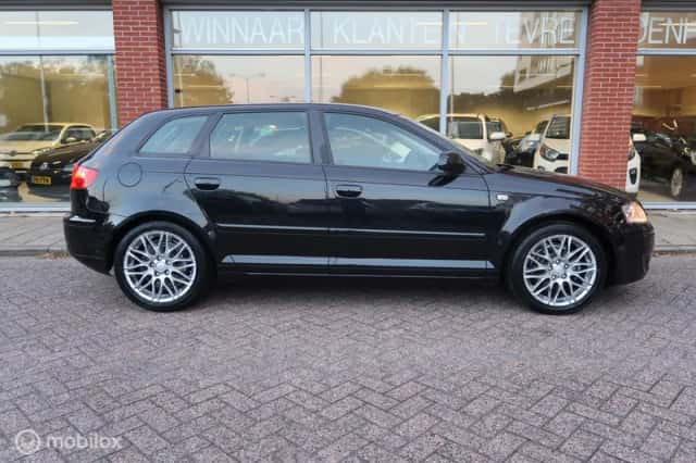 Audi A3 (2006) thumbnail 5