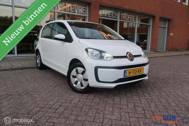Volkswagen Up! (2020) thumbnail 3
