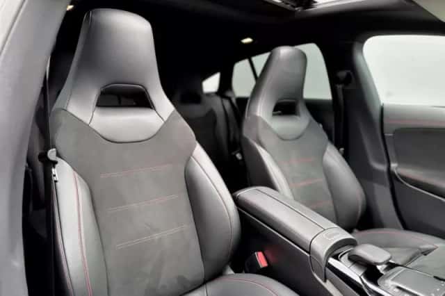 Mercedes-Benz CLA-Klasse (2020) thumbnail 4