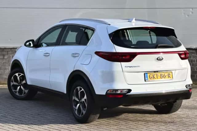 Kia Sportage (2019) thumbnail 2