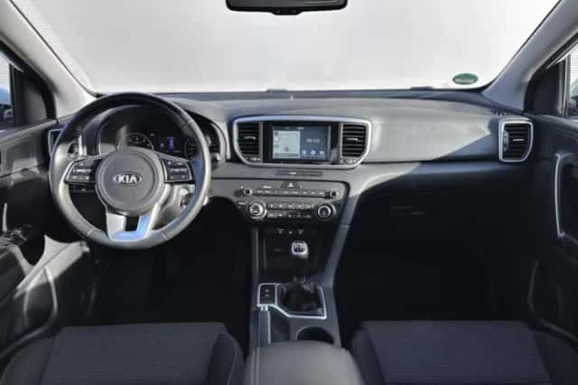 Kia Sportage (2019) thumbnail 3