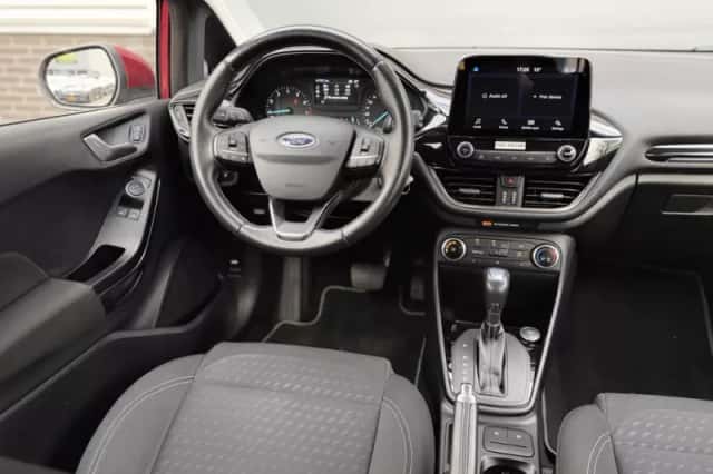 Ford Fiesta (2018) thumbnail 3