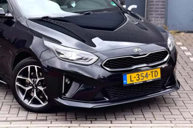 Kia ProCeed (2020) thumbnail 6