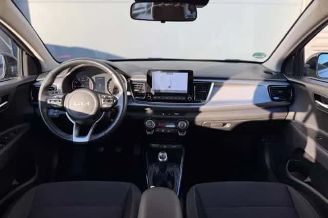 Kia Rio (2022) thumbnail 4