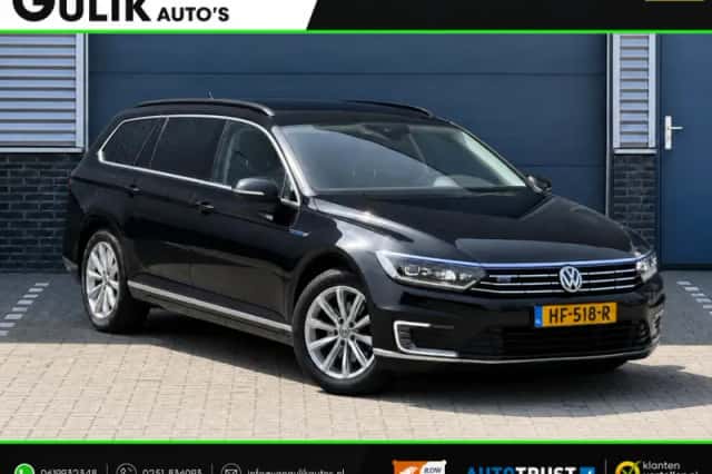 Volkswagen Passat (2015) thumbnail 1