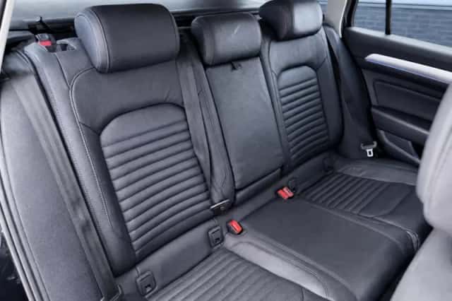 Volkswagen Passat (2015) thumbnail 5