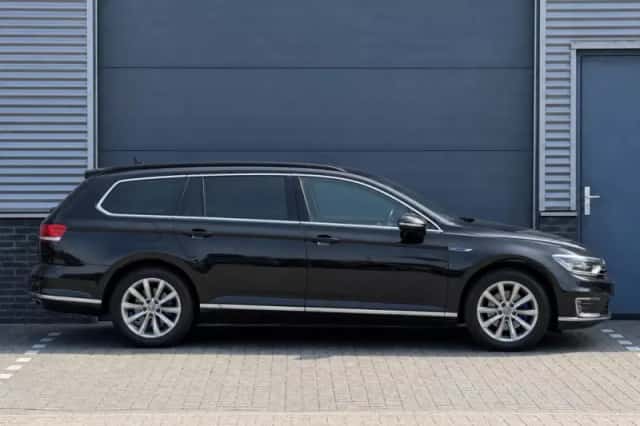 Volkswagen Passat (2015) thumbnail 6