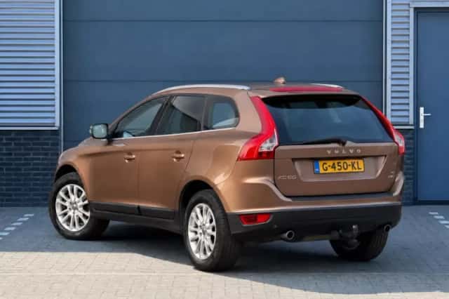 Volvo XC60 (2010) thumbnail 2