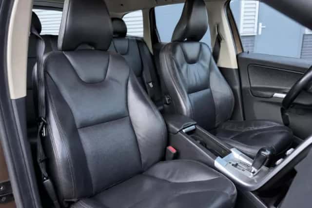 Volvo XC60 (2010) thumbnail 4