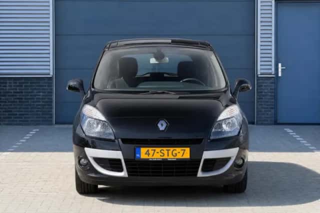 Renault Scénic (2011) thumbnail 6