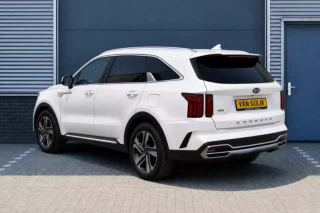 Kia Sorento (2021) thumbnail 4