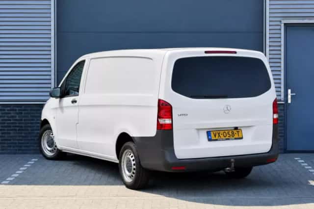 Mercedes-Benz Vito (2016) thumbnail 2
